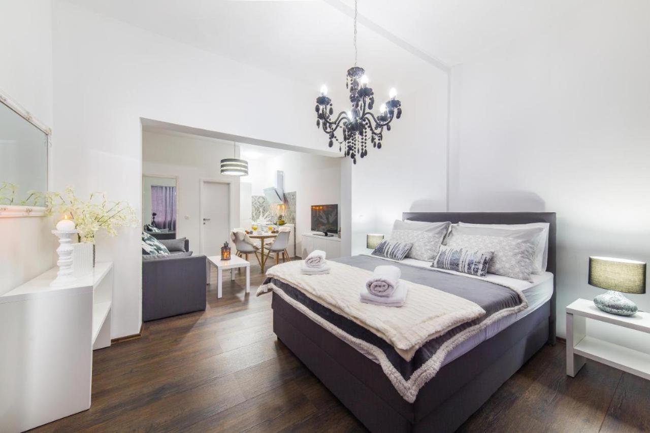 Ipm Apartments Kastela Bagian luar foto