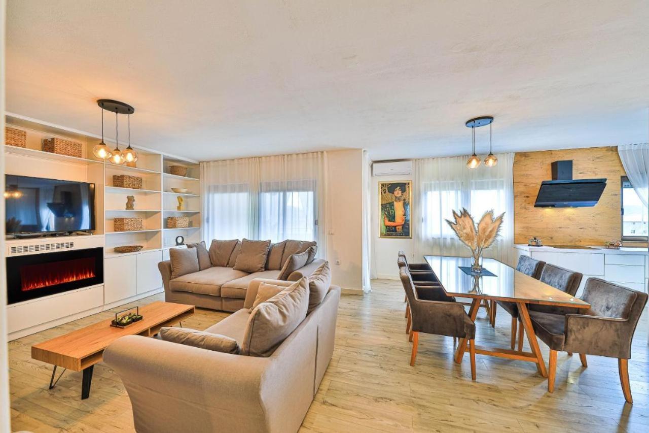 Ipm Apartments Kastela Bagian luar foto